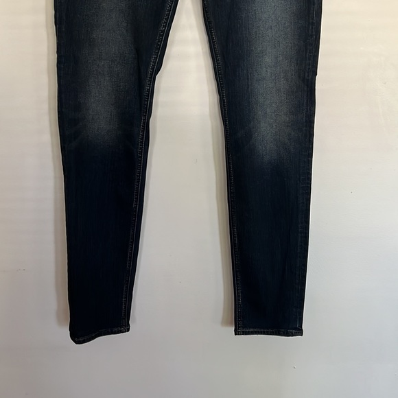 SUKI NWT FIT CURVED JEANS - Picture 3 of 11